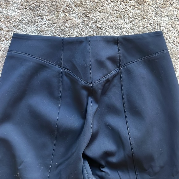 Lululemon navy ‘to-from’ pants size 6 - Picture 6 of 6
